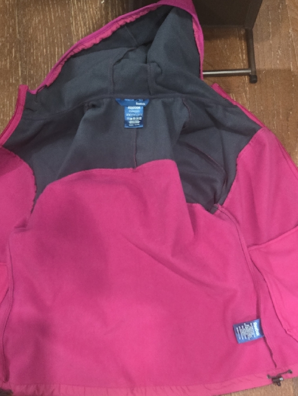 Reebok Hot Pink and Black Hooded Running Jacket, Full Zip, Large - Picture 8 of 8